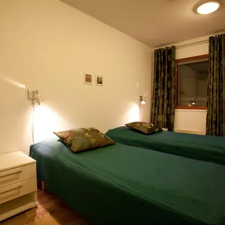 President Spacious Center Apartment, Sleeps 10 아파트